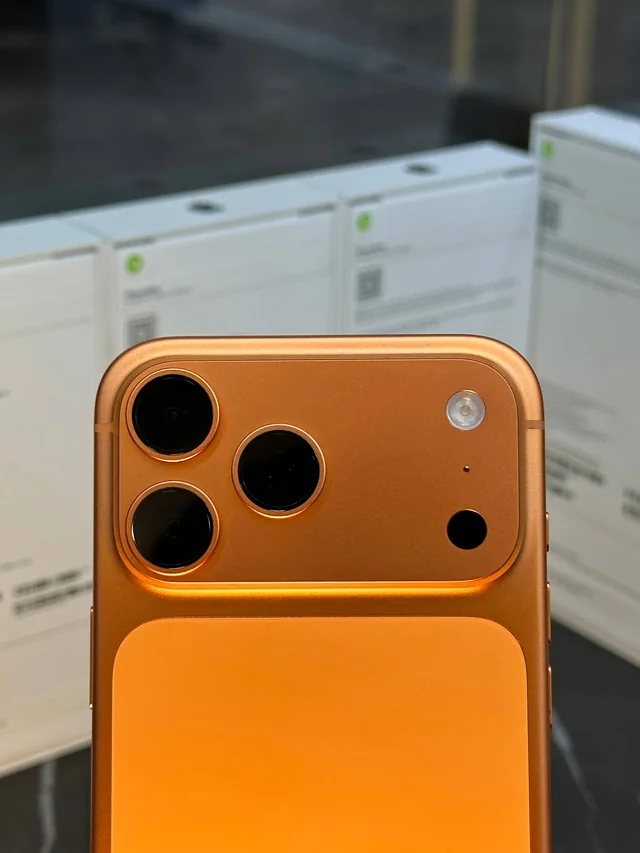 iPhone 17 Pro Max, Оранжевый