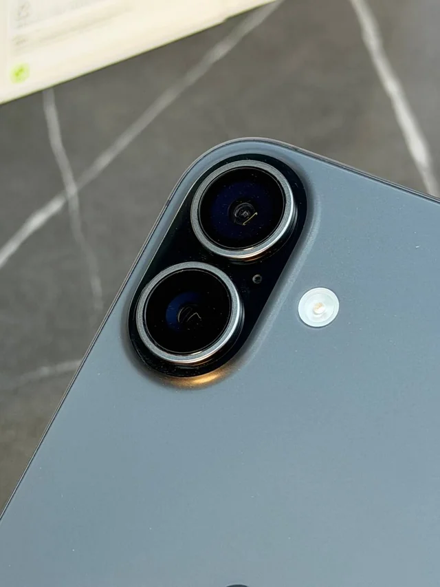iPhone 17, Чёрный